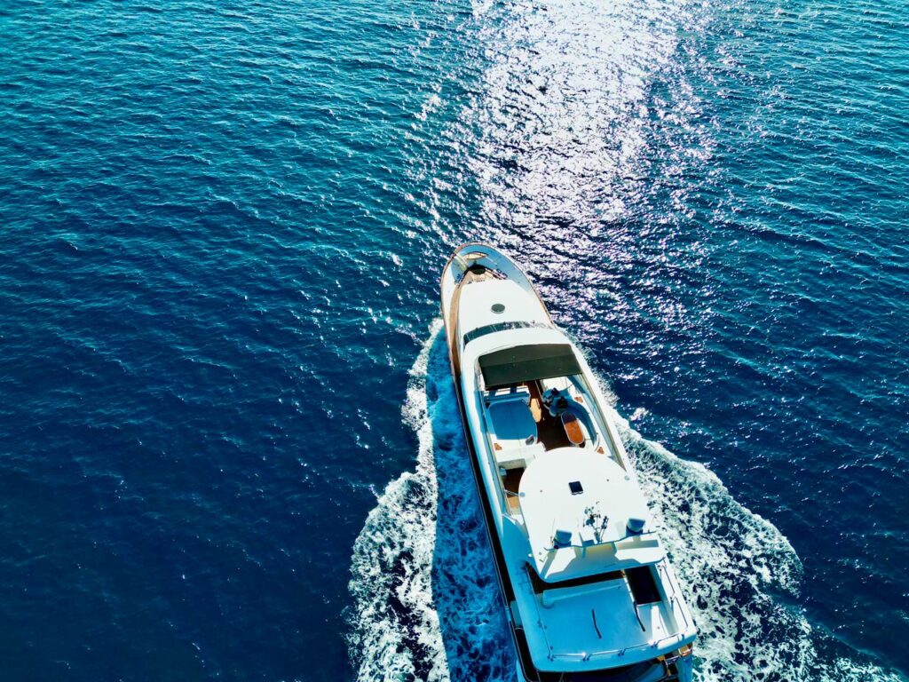 Horizon yacht photo 2