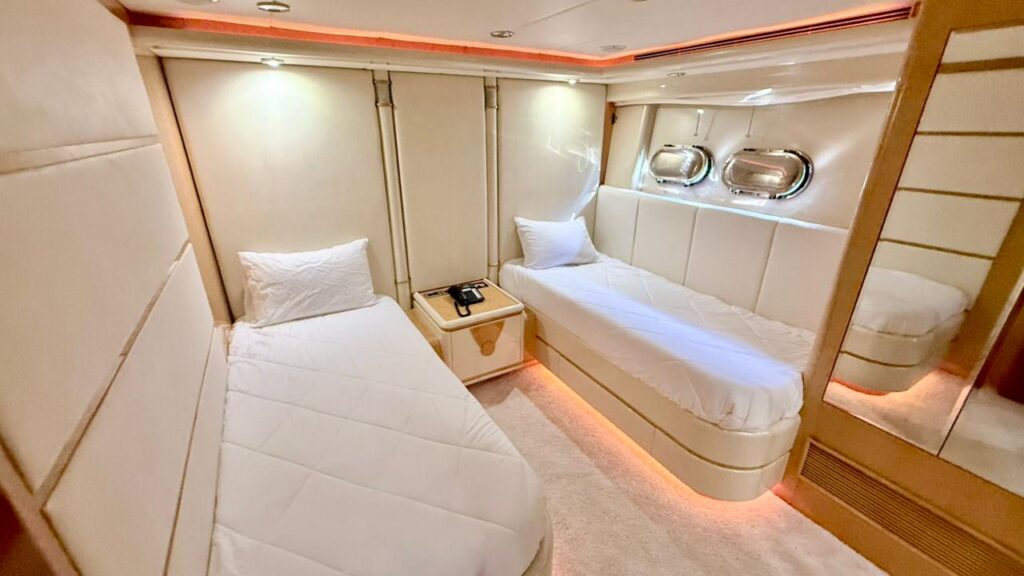 Horizon yacht photo 7