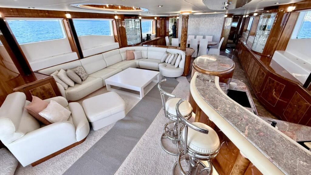 Horizon yacht photo 8