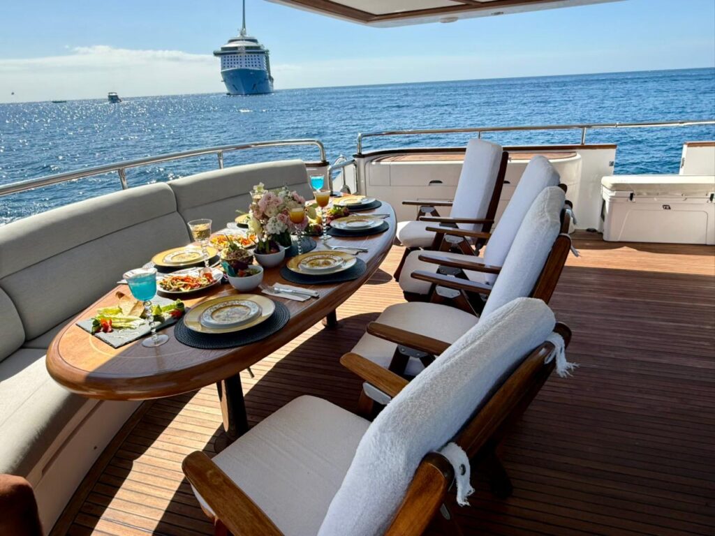Horizon yacht photo 9