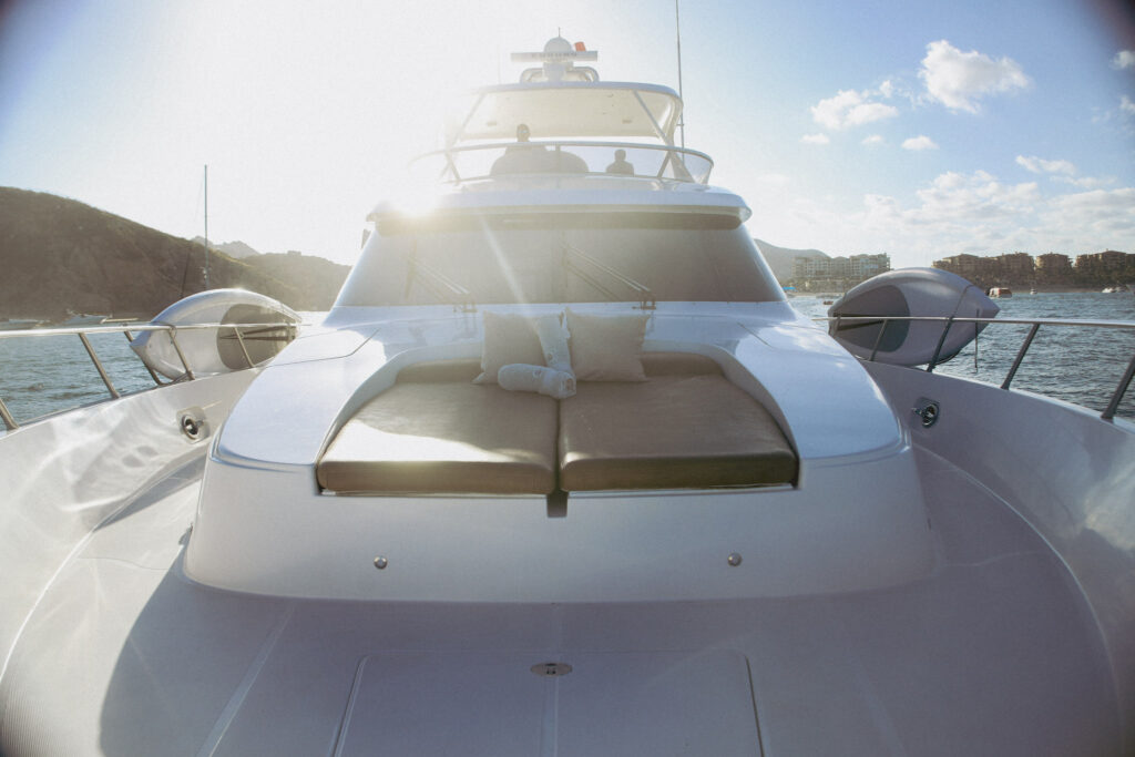McKinna yacht photo 12