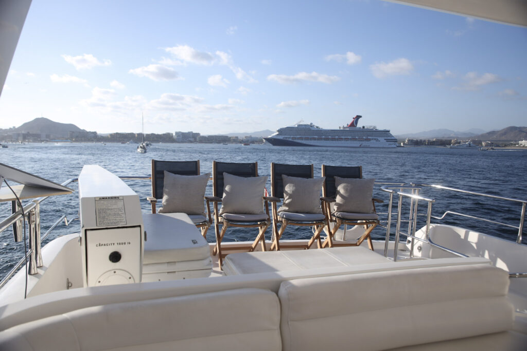 McKinna yacht photo 8