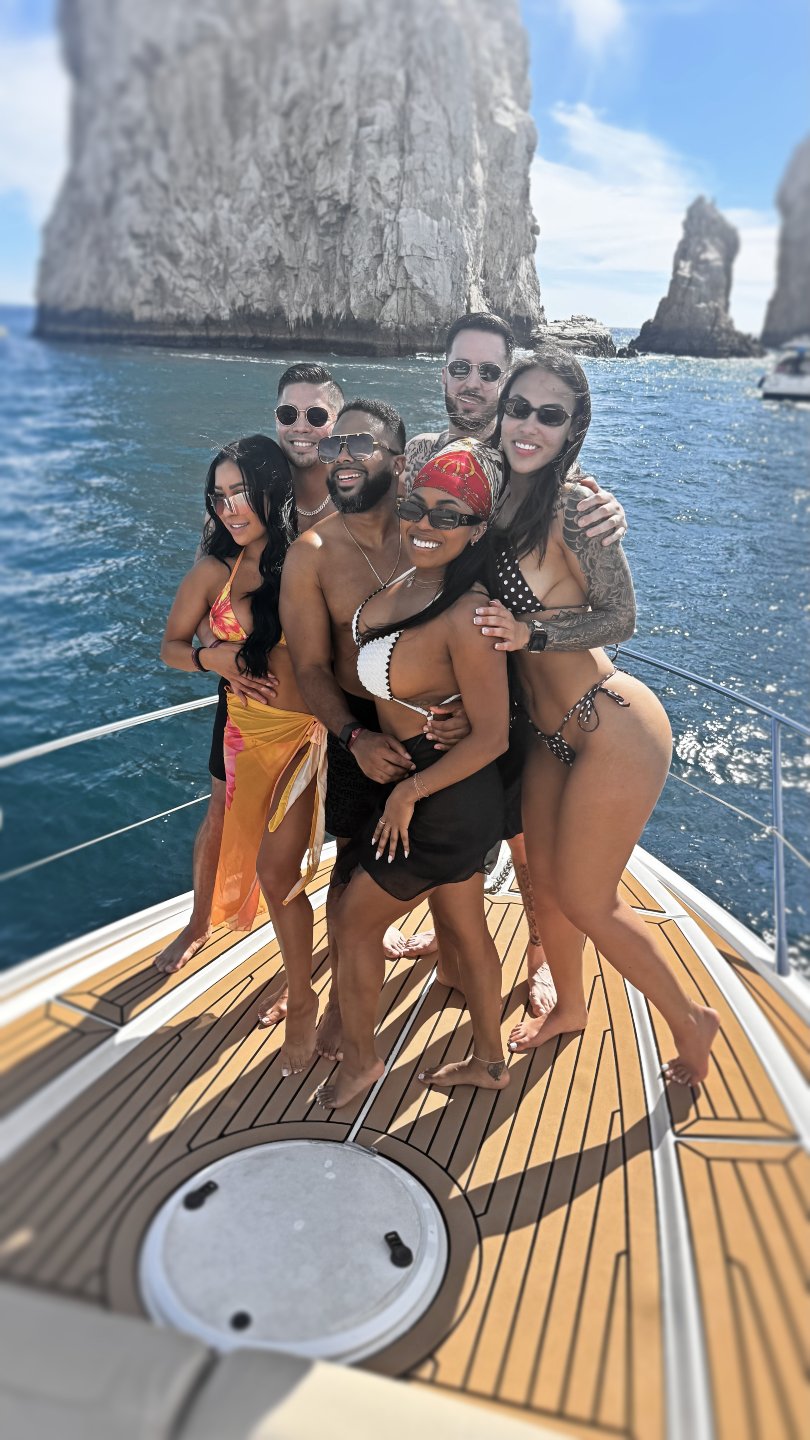 Cabo Dream Yacht guest photo 16