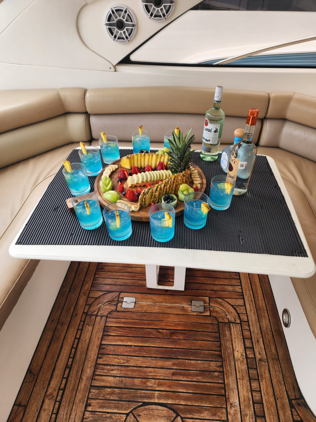 Cabo Dream Yacht guest photo 31